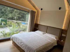 Nanjiang Jinqiu Shiyue Accommodation