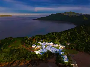 M island Resort