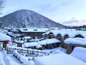 Junbaolai Inn (Xuegu Scenic Area Branch)