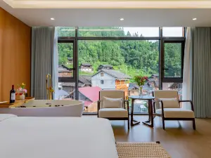 Zhaoxing Dong Village Qianyue Shanju Boutique Homestay