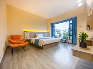 Luoding City Story Hotel