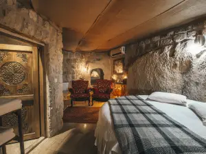 Saliche Cave Suite