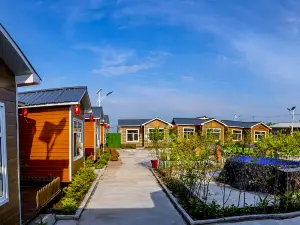 radon spring Homestay  Small courtyard