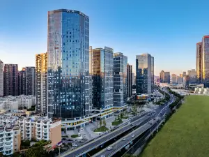 PARK WINS High Altitude View Hotel(Wanda Plaza Kunming Railway Station Store)