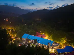 Lushan Zhihong Hotel (Meilu Store, Guling Street, Mount Lushan Scenic Zone)