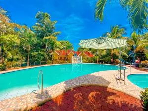 Cavesera Residencia Farm and Resort