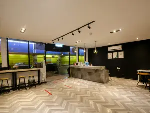 Halo Hotel