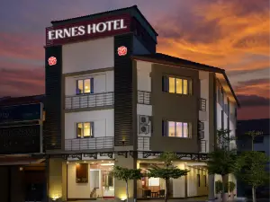 Ernes Hotel Bayu Mutiara