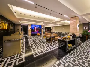 Maijian Hotel(Shenyang Yuhong Square Subway Station)