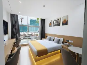 Fenglinwan Smart Hotel (Junlian County People's Hospital)