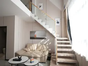 藍調輕奢·民宿公寓（天福廣場店）