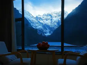 Deqin Zouqi Luxing Meili Yubeng Hotel
