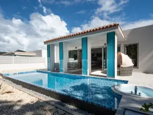 pool villa Sanrriott Motobu Okinawa Villa