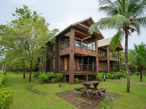 The Langit Duyong Marina Resort