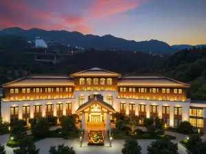 Jiutian Hotsprings Hotel