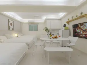 DK House