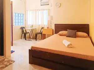 Jethro Hotel and Resto