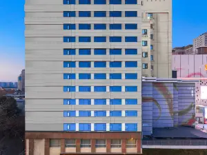 JI Hotel (Xi'an Xiaozhai Subway Station)