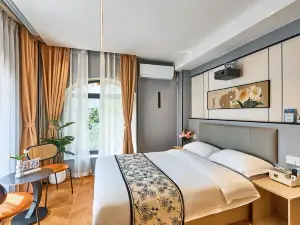 TripPlus holiday  Hotel (Xiamen Exhibition Center Guanyinshan Square Hecuo Subway Station Branch)