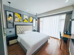 롄파 호텔（중장공원광장황지광기념관）