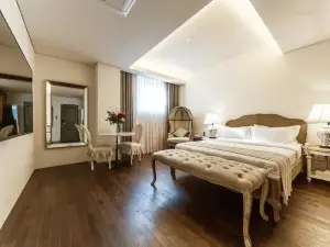 KAYLA HOTEL