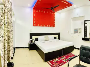 Taj 3 Star Hotel Near 200Mtr Taj Mahal Agra