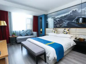 Ceeci Hotel
