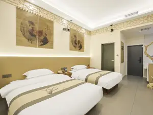 Yunyin Thermoceline Scenic Travel Cinema Homestay