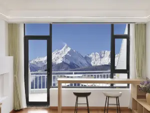 明珠拉卡雪山觀景飯店（飛來寺梅里雪山景區店）