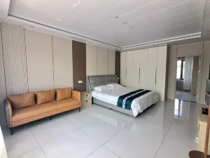 Luhua Court Homestay