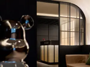 Stream Whisper Hotel