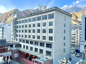 Dragon Boat Hotel