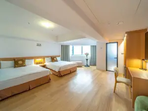 Moonsset INN Taitung-Tiehua Xiutai Branch