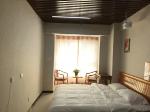 Kaisheng Homestay (Langfang Railway Station Wanda Plaza)