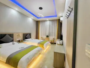 Lichen Hotel