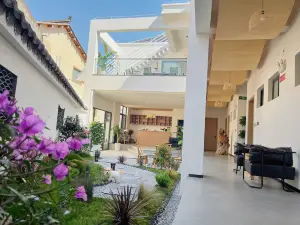 Maitreya Designer Dream Hutong Bieyuan (Huquan Ecological Park Honghe Water Town Store)