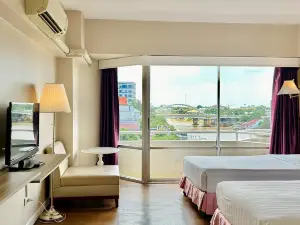 Ayothaya Riverside Hotel