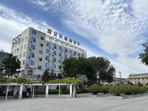쿤룬 러주 호텔 (자오쭤 우즈 황하대로 지점)