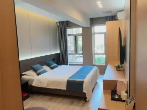 Liuhe E-sport Hotel