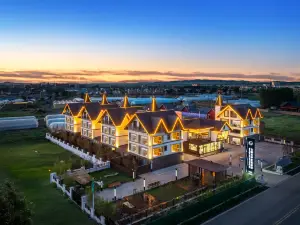 Guna Right River Bank Holiday Villa