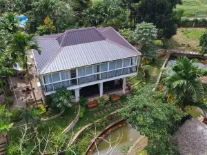 Ciudad Caliente by the Lavana