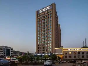 Magnotel Hotel (Jinzhong Lingshi Xinjian Street)
