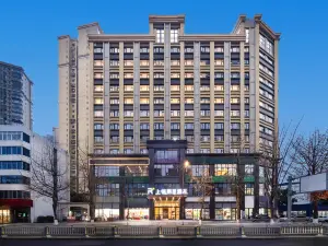 成都上恆麗呈飯店（郫都區百倫廣場店）