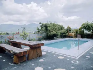 RedDoorz @ Villa Bukit Senyum Lombok