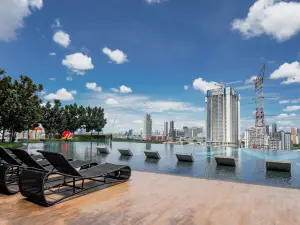 KL Modern Family Suites • 3–4BR • Walk to MRT/Mall • Infinity Pool