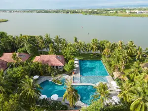 Vĩnh Hưng Riverside Resort & Spa