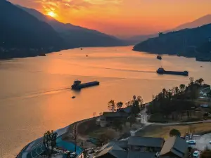 overnight in wushan