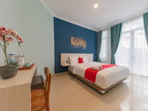 RedDoorz Plus near Surapati Core