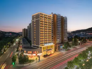 Fenghuang Polan Hotel