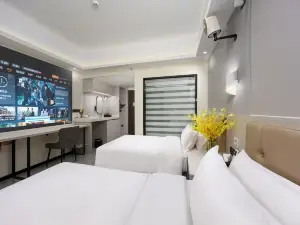 Deyu Hotel (Guangzhou City Plaza Keyun Road Subway Station)